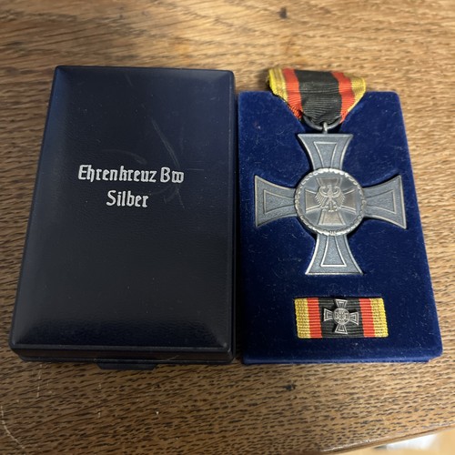 Orden ehrenkreuz der - ,