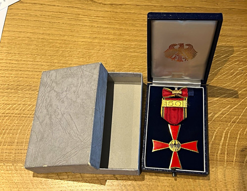 Bundesverdienstkreuz mit etui - bundesverdienstkreuz,